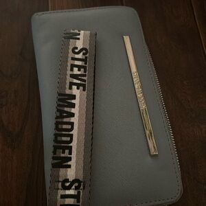 Teal Steve Madden wristlet